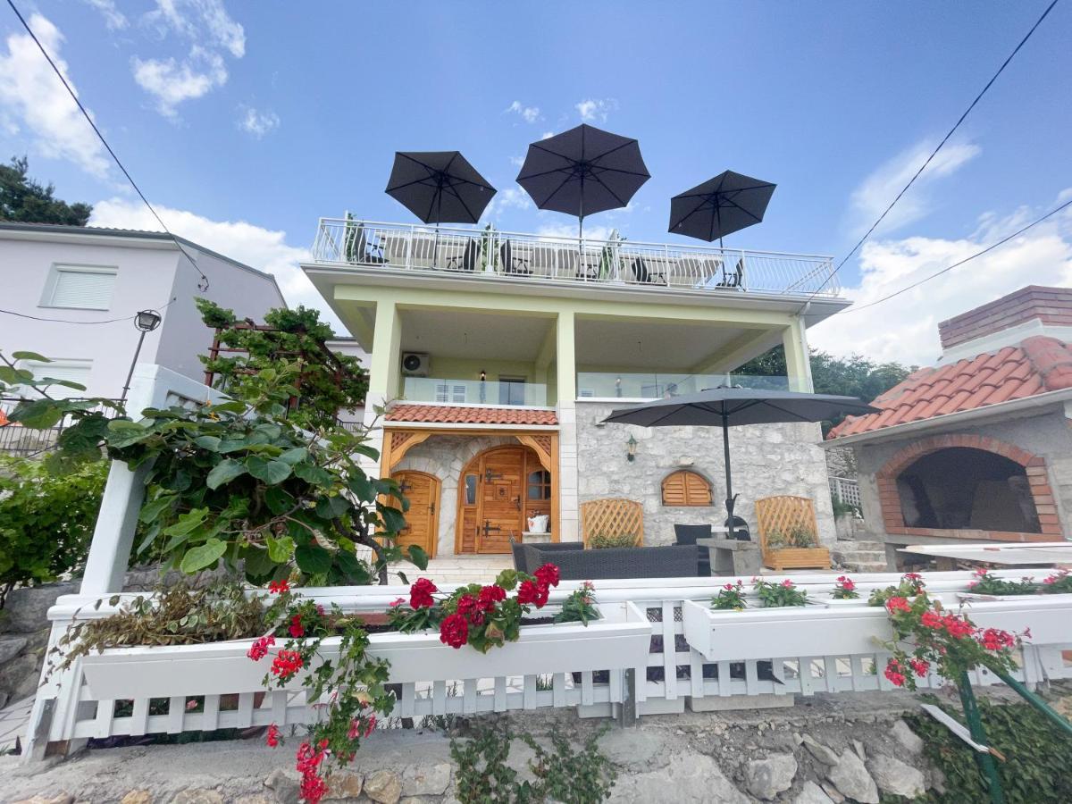 Apartmani Fabijan&Florijan Dramalj Exterior photo